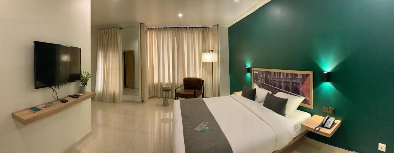 Lokal Rooms X Gulberg Lahore Exterior foto